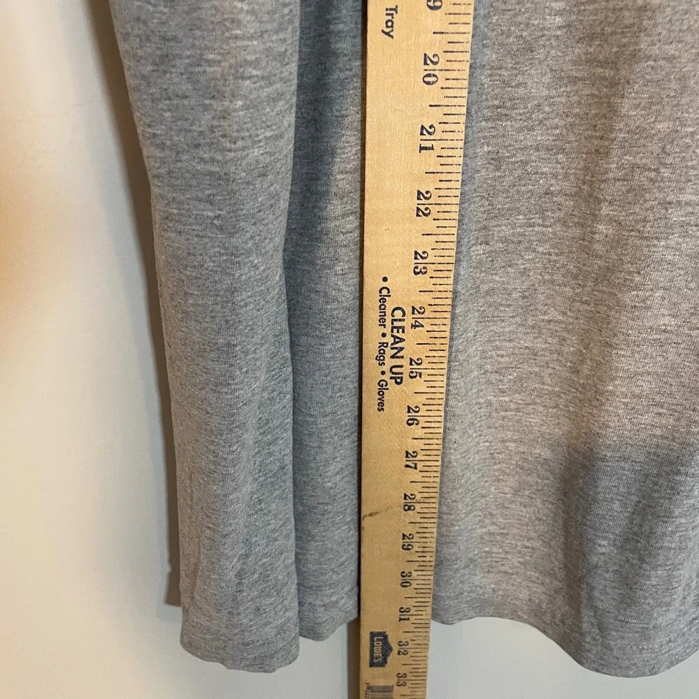 VTG Nike LeBron James‎ Cleveland Cavaliers King T-Shirt Gray XL Ctr Swoosh HOLE